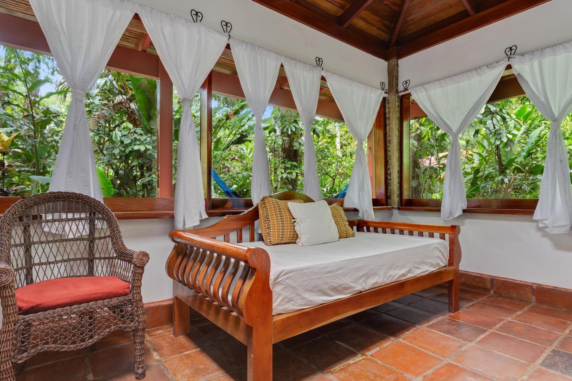 Ian Anderson Caves Branch Jungle Lodge Belmopan Eksteriør billede