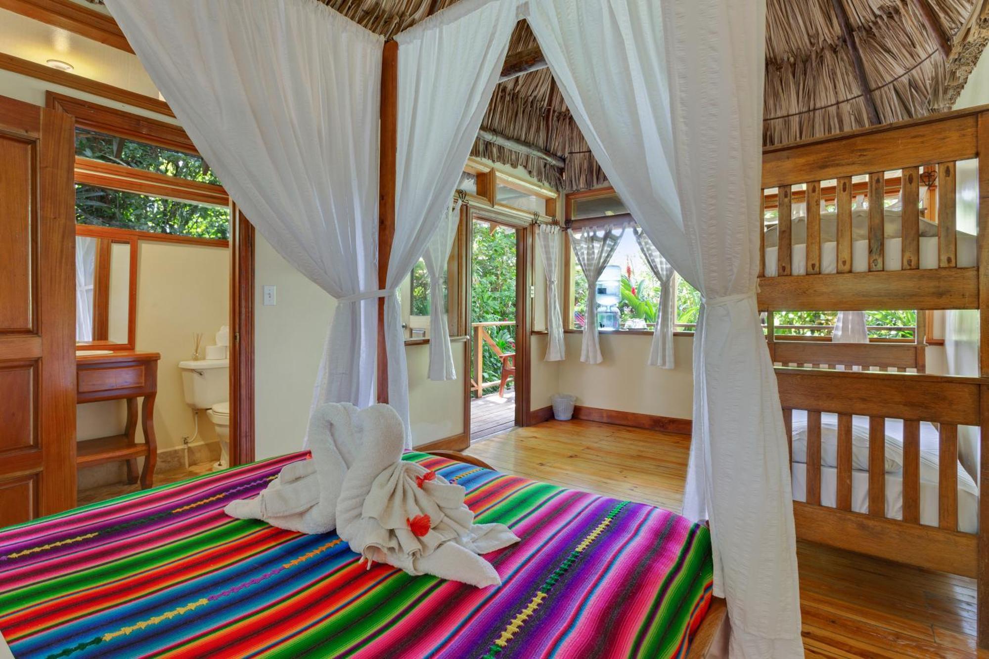 Ian Anderson Caves Branch Jungle Lodge Belmopan Eksteriør billede